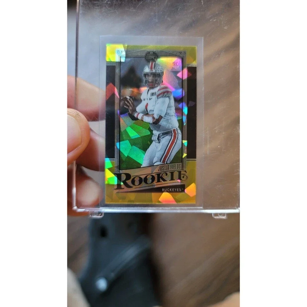 Justin fields Gold CRACKED Ice MINI  1/10